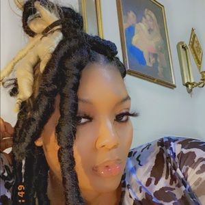 Meet your Posher, Aniya